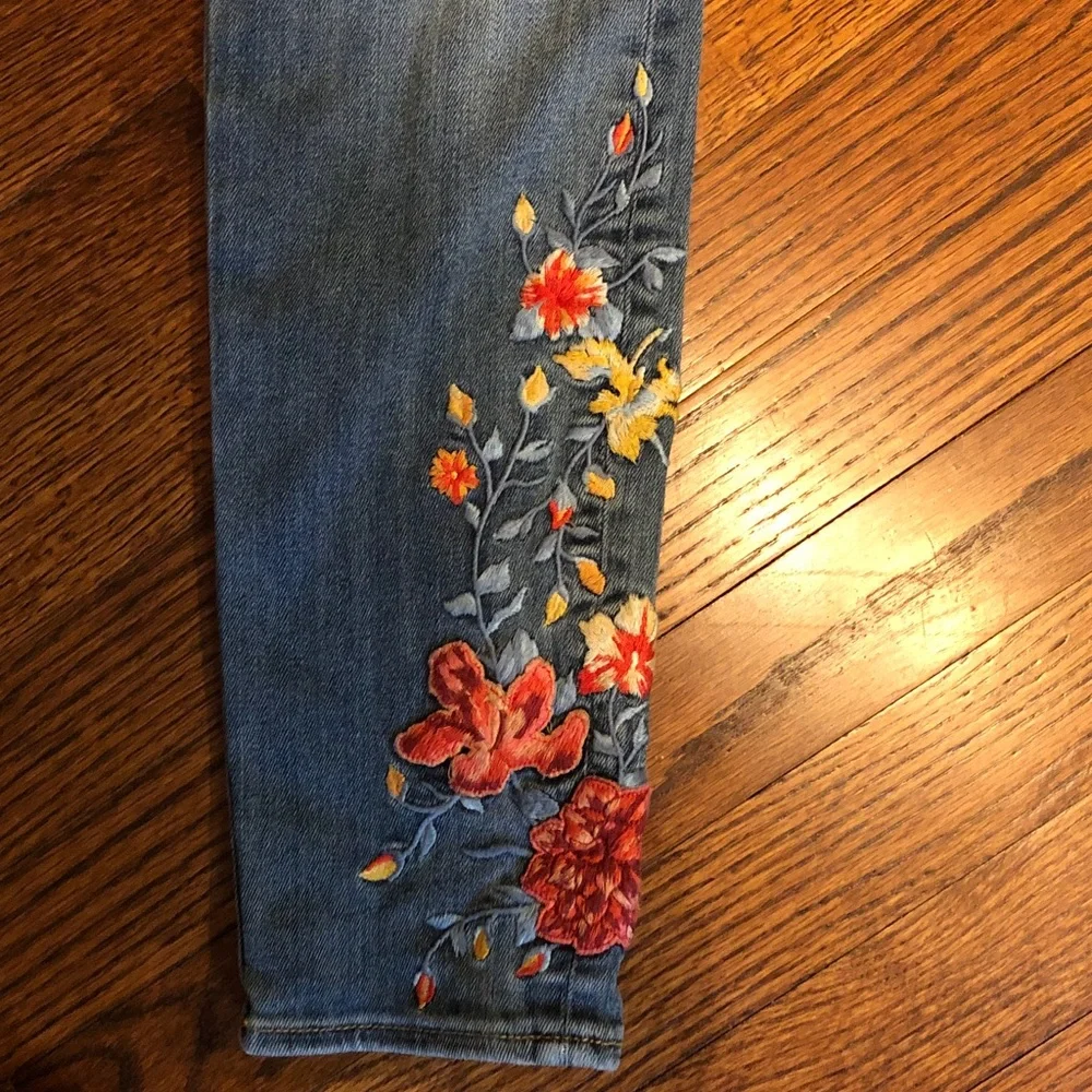 DRIFTWOOD Jackie Floral Embroidered Jeans - Picture 7 of 7